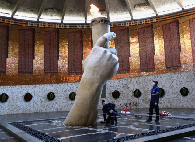 «Газпром межрегионгаз» к 75-летию Победы провел техническое обслуживание 1437 мемориальных комплексов с Вечным огнем.